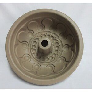 Pampered Chef Crown Cake Bundt Pan Silicone Mold Beige